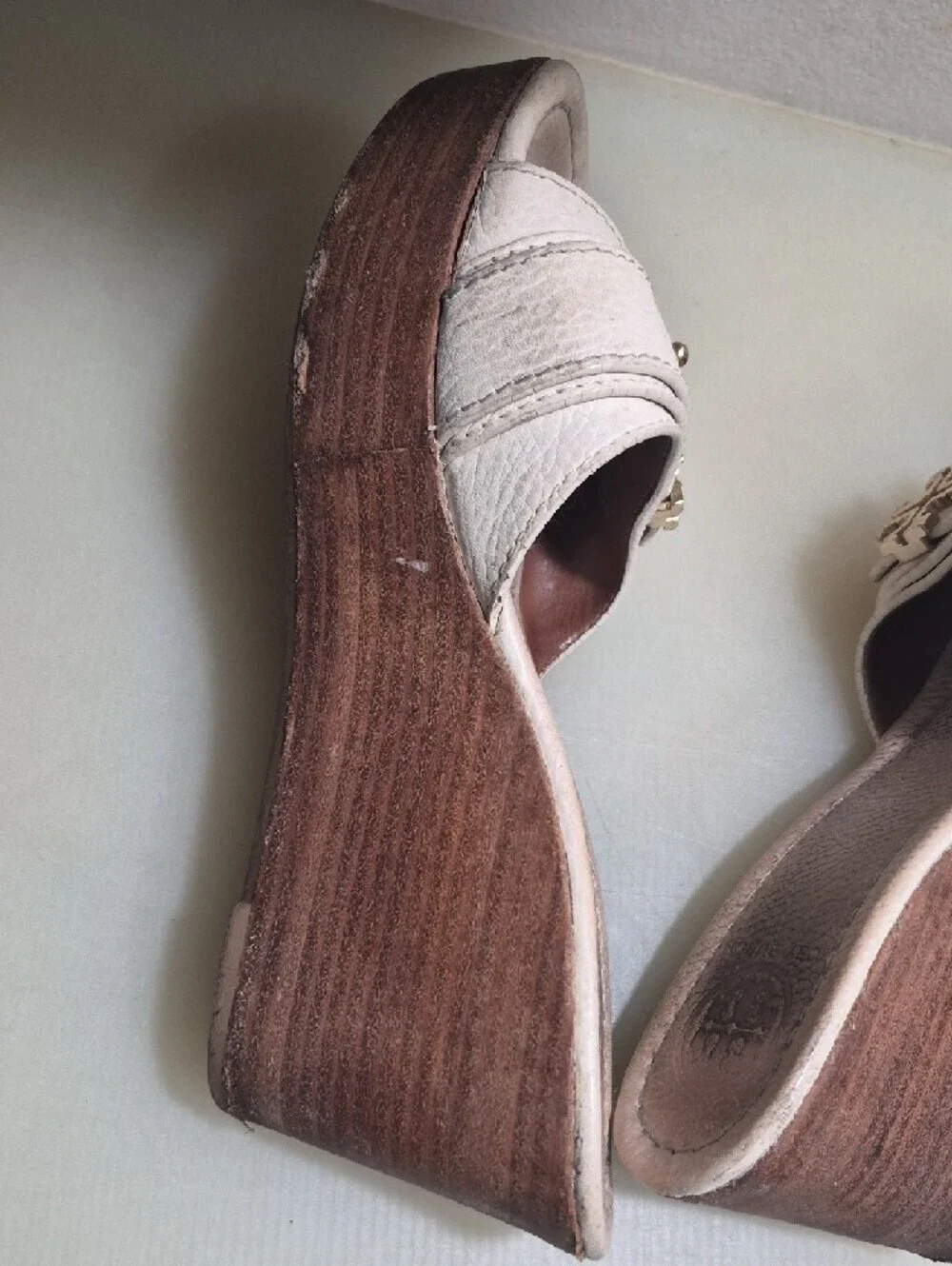 Tory Burch Cream Leather Slide Sandals with Gold Logo